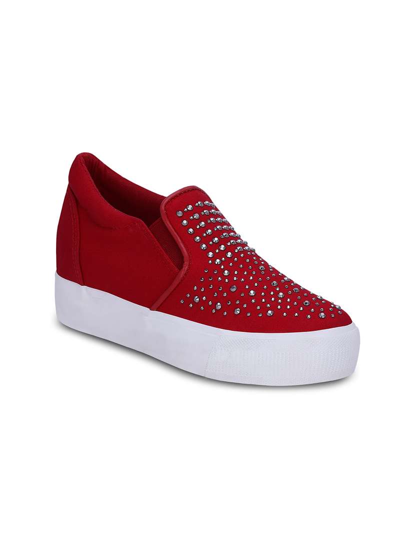 Myntra All Black Steve Madden Slip Ons Roadster Women Basketweave