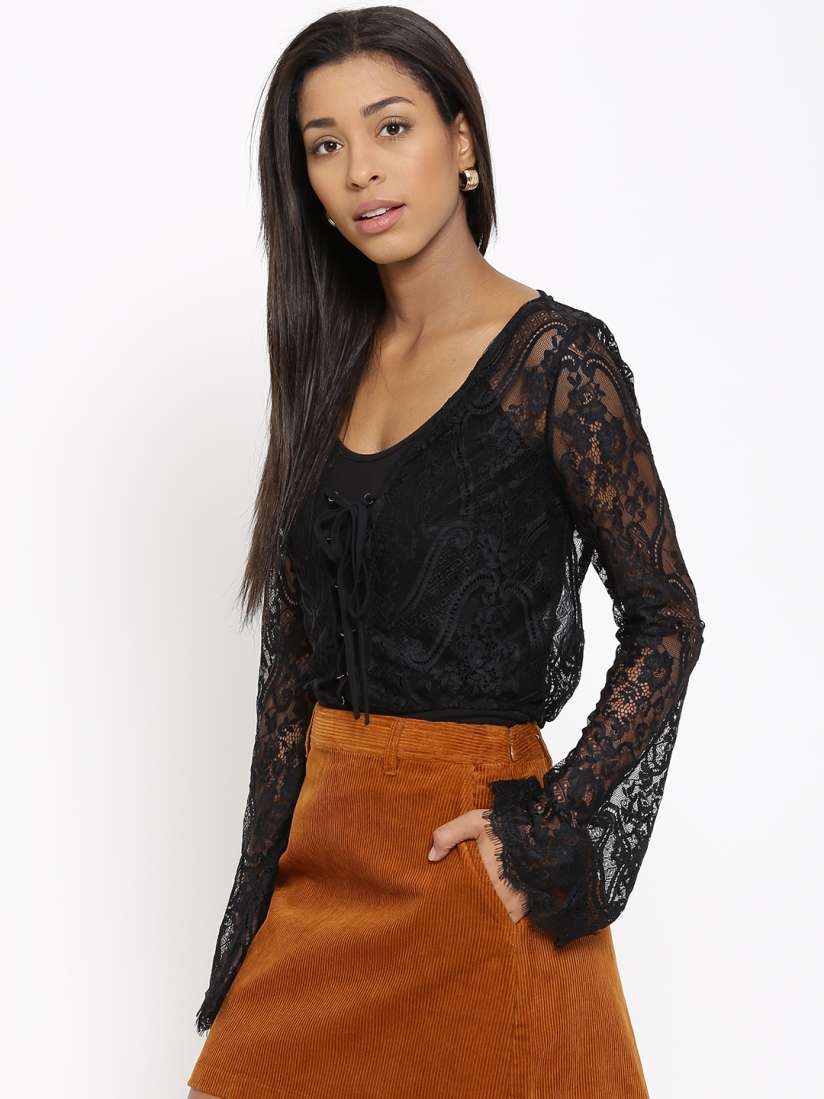 Forever 21 black lace top discount