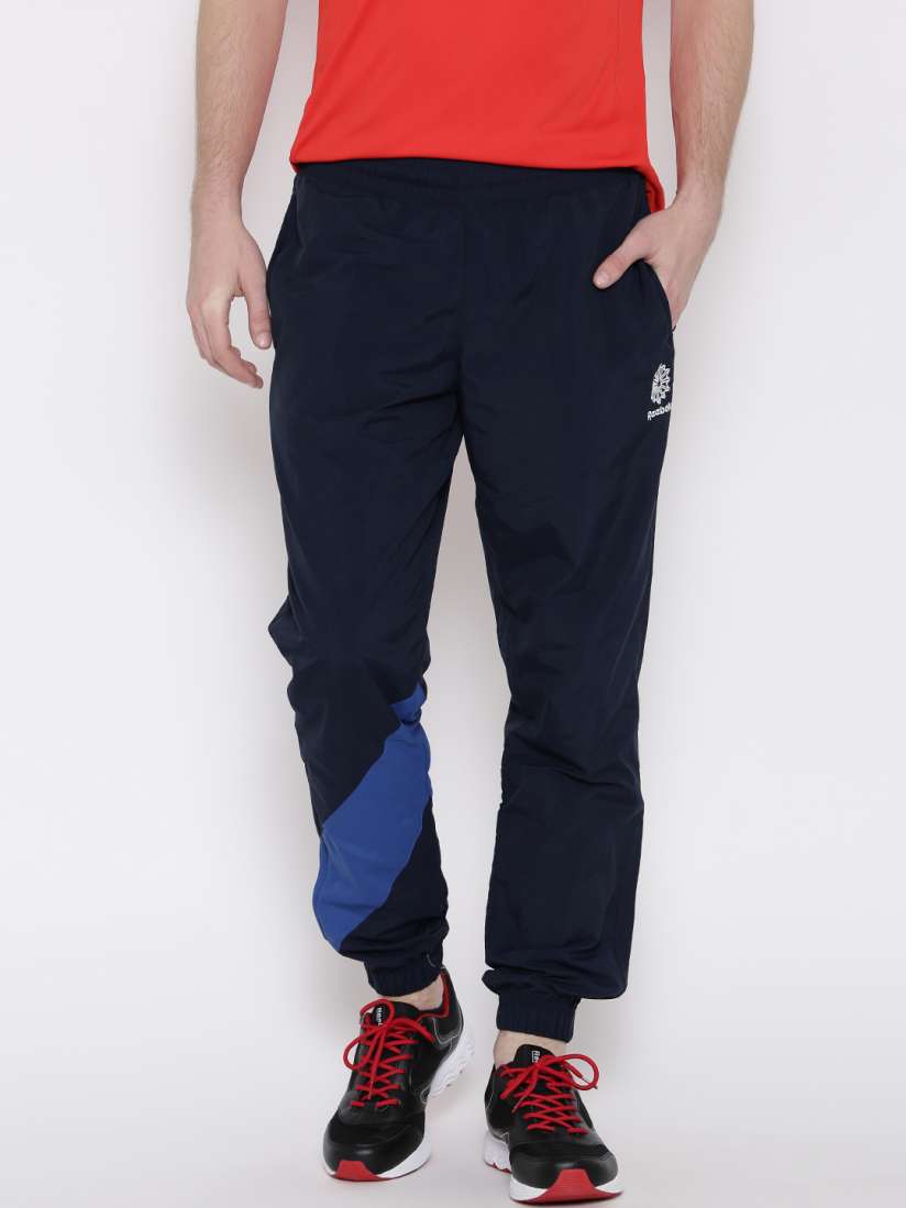 Reebok retro joggers in navy shop