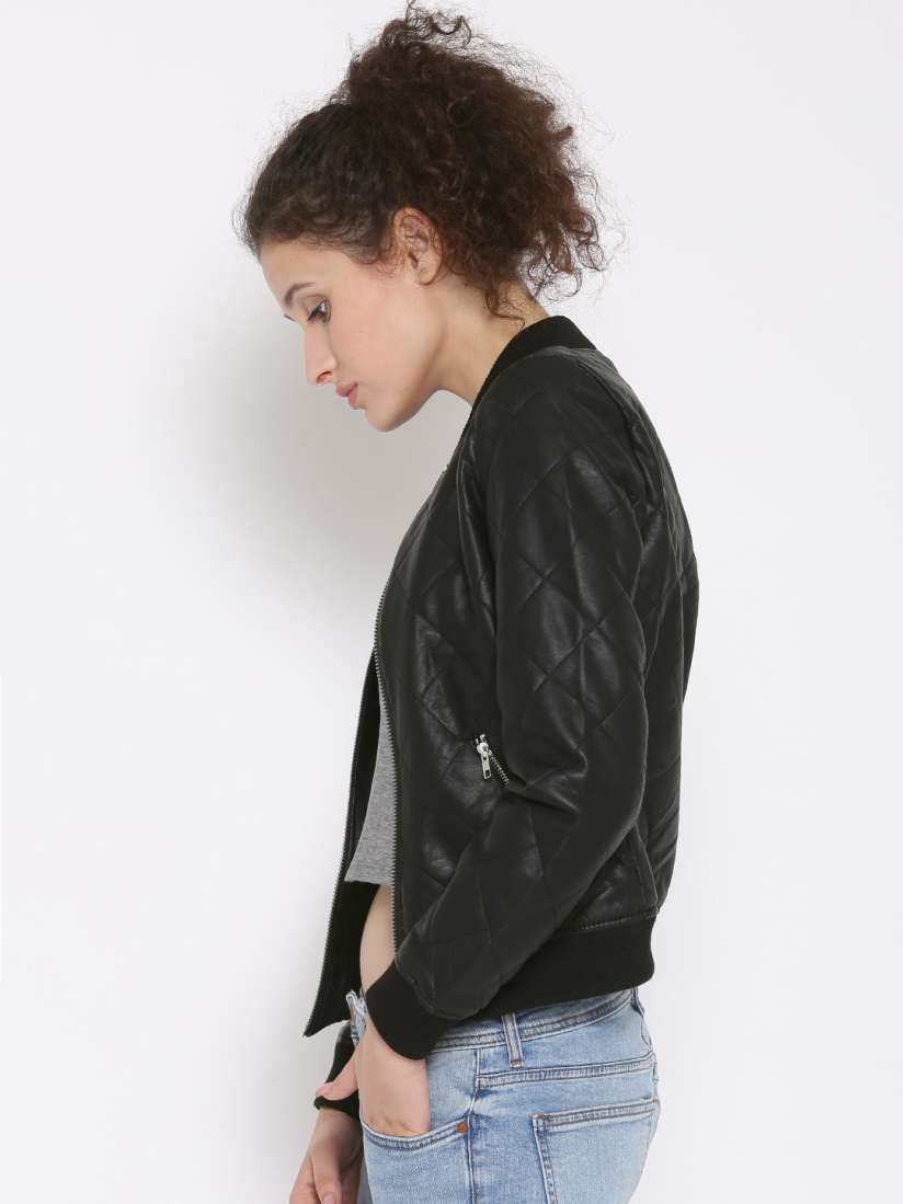 Forever 21 black bomber jacket outlet