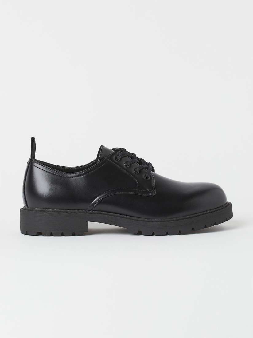 Buy H M Men Black Chunky Derby Shoes Formal Shoes for Men from H M at Rs. 2999. Style ID 15545948