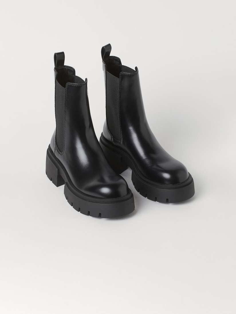 Buy H M Women Black Platform Chelsea Boots Boots for Women 15546088 Myntra