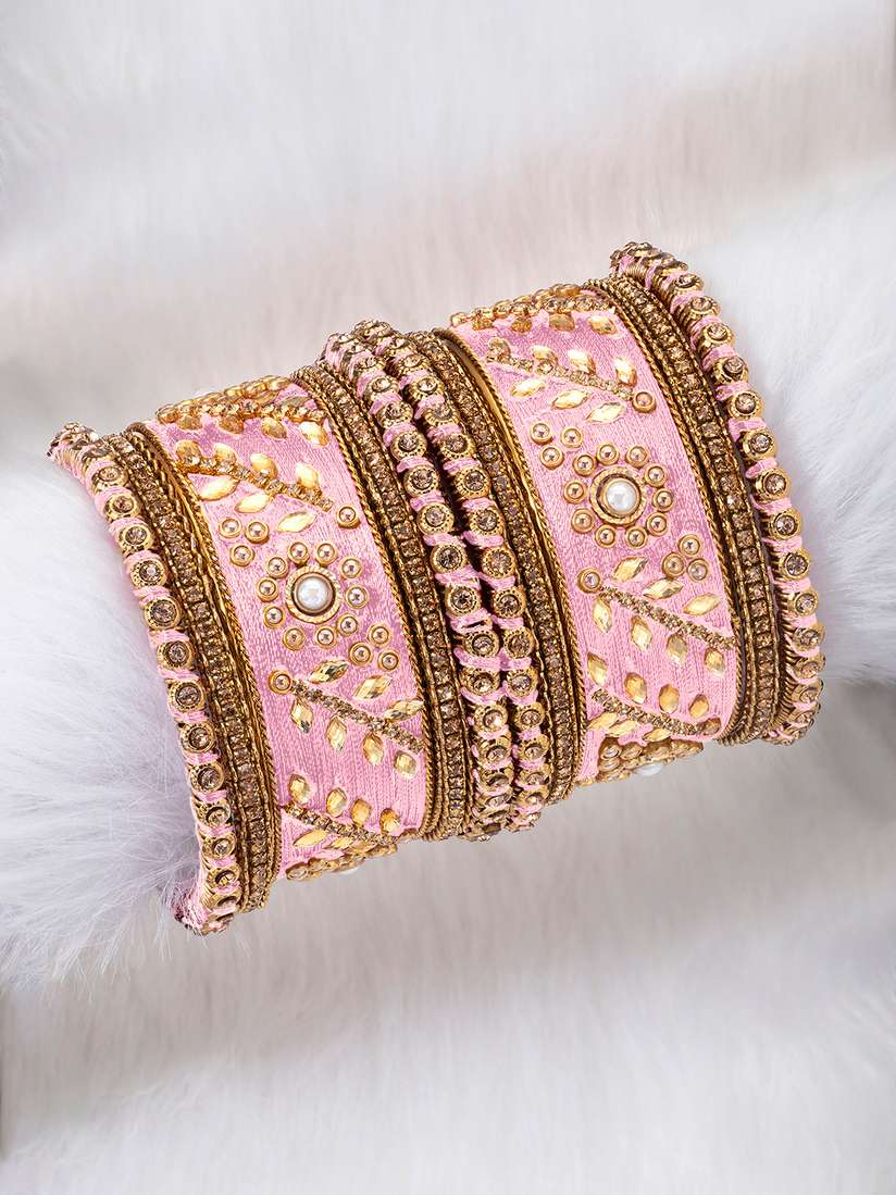 Matching bangles sarees 2025