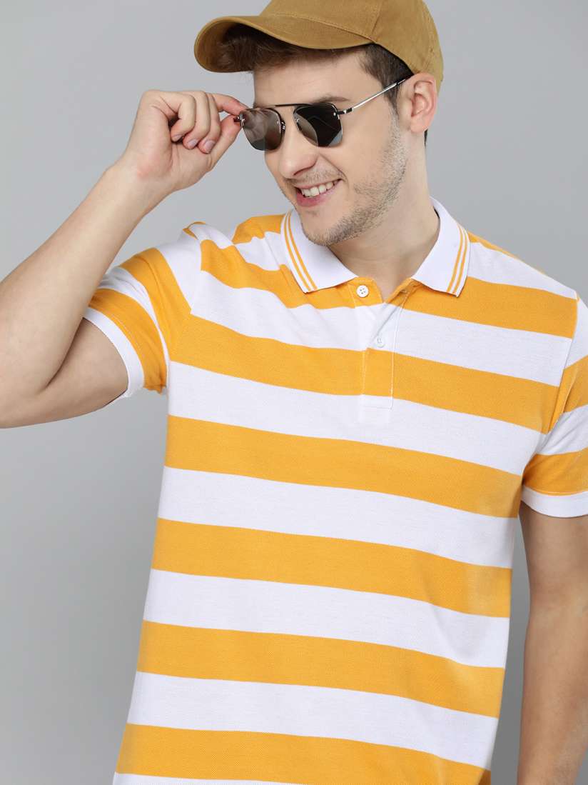 White t shirt yellow collar top