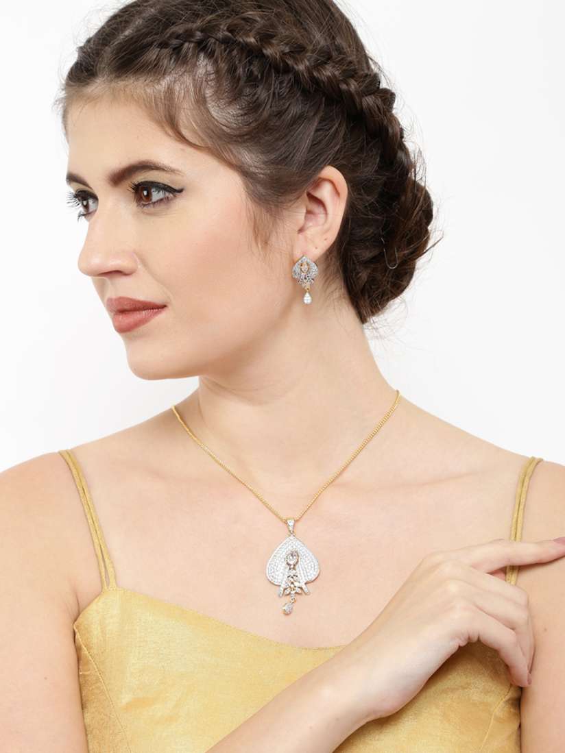 Sukkhi pendant set discount