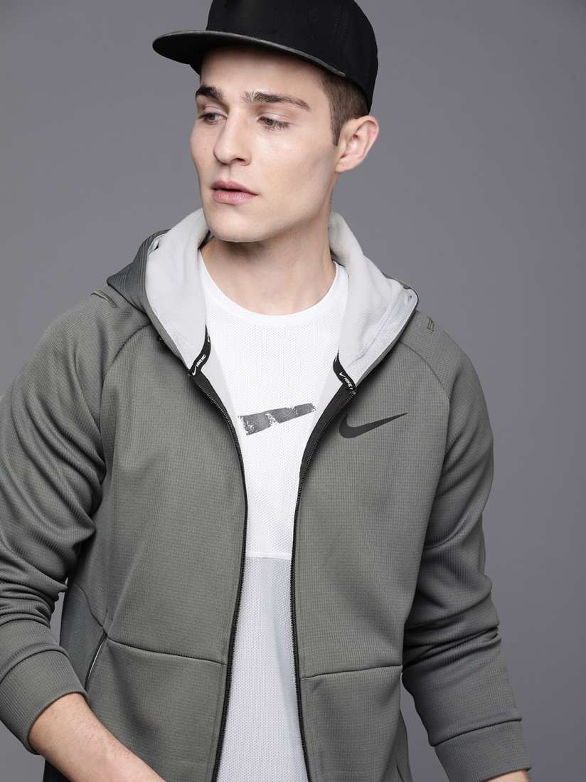 Myntra nike jacket sales