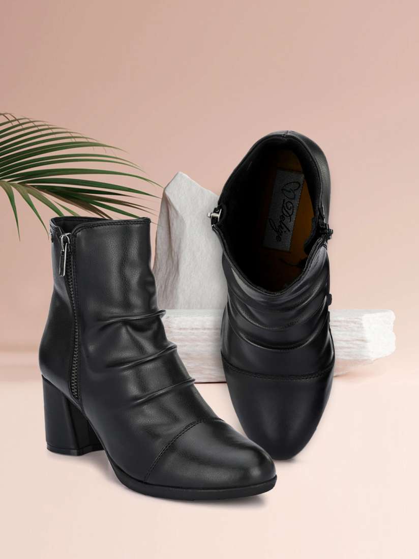 Delize black boots clearance