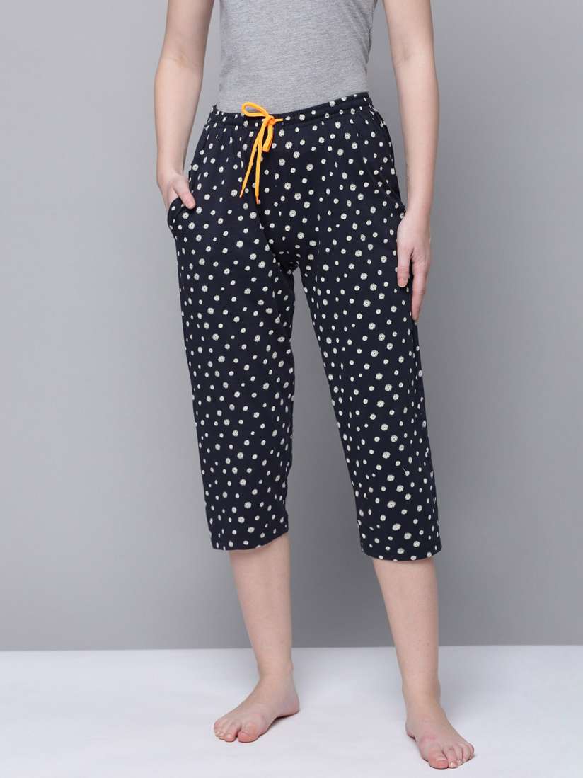 Relaxed capris on sale