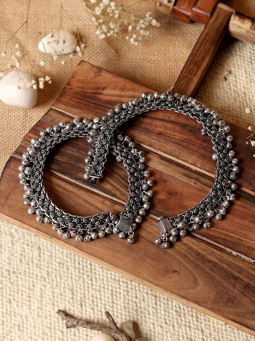 Myntra anklets shop