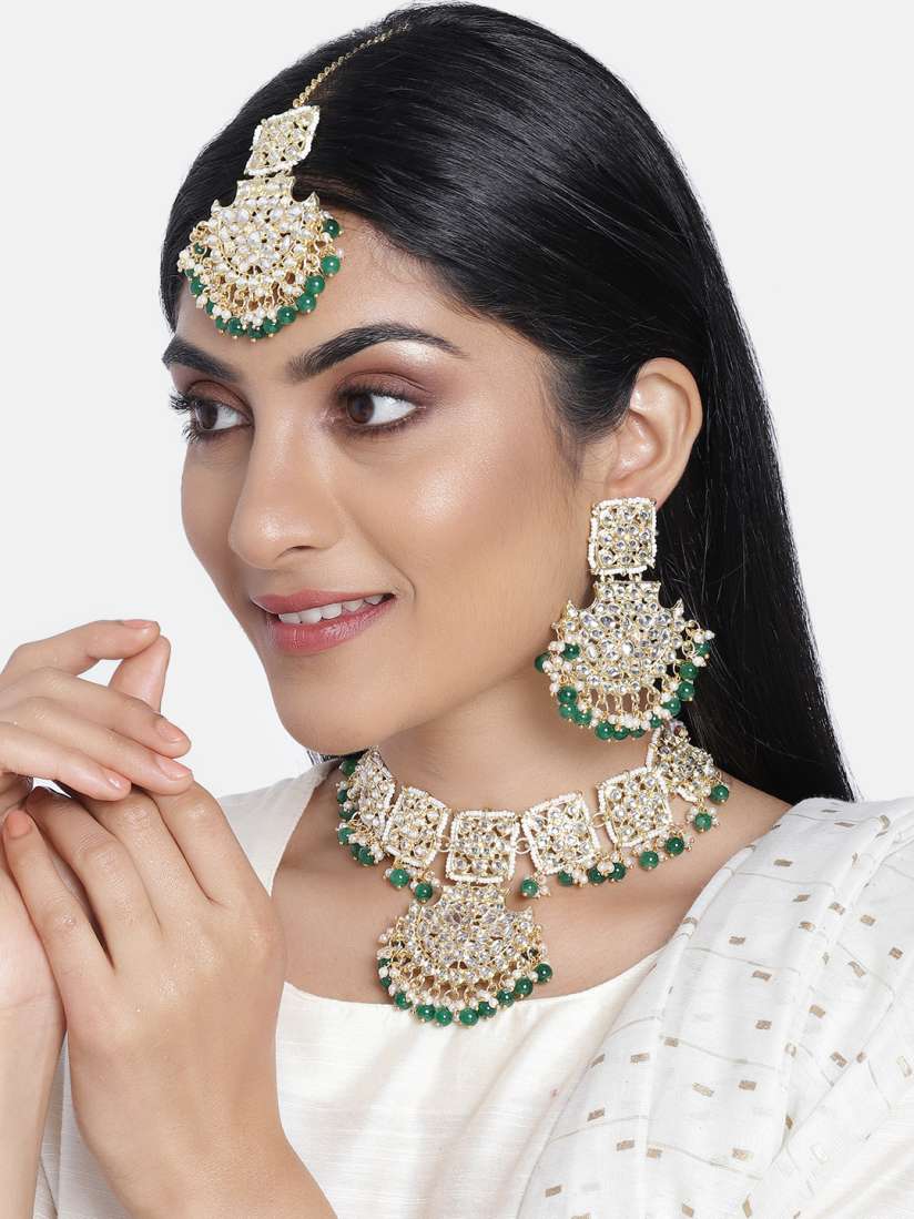 Choker necklace myntra discount