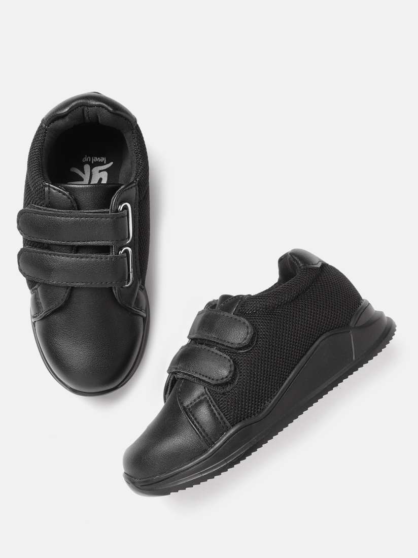 Myntra boys shoes top
