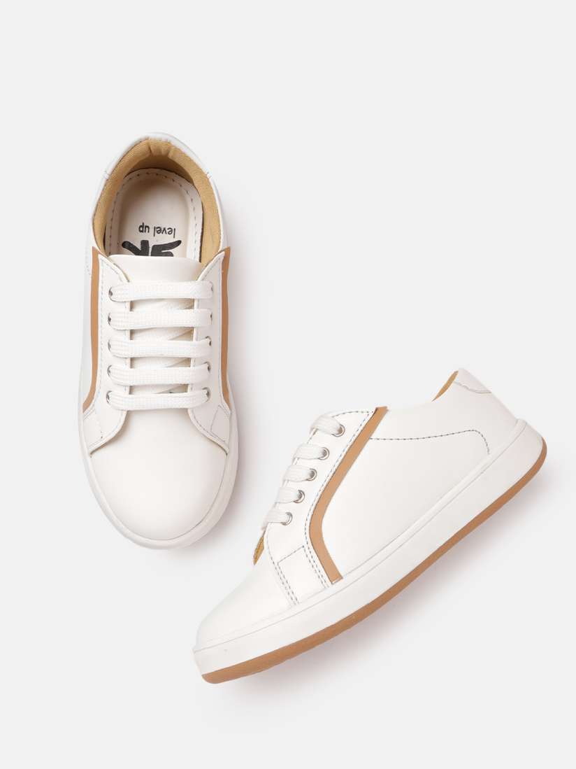 White shoes for girls myntra best sale