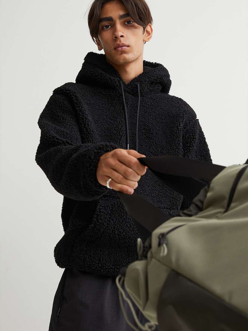 Buy H M Men Black Regular Fit Hoodie Sweatshirt Sweatshirts for Men 16088390 Myntra