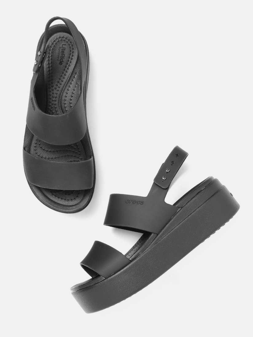 Crocs at myntra discount