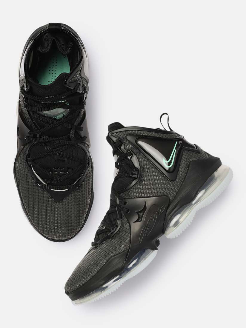 Nike men black lebron online