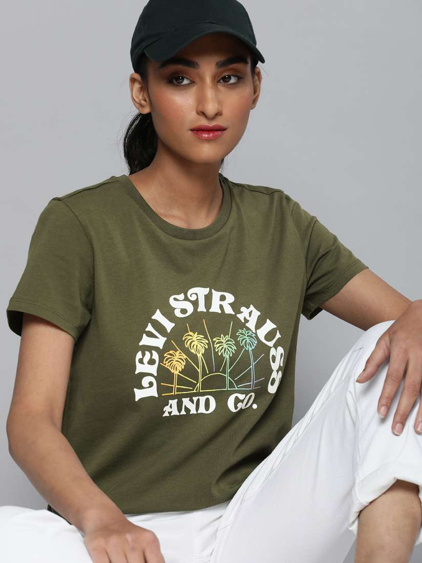 Levi's olive green t shirt clearance