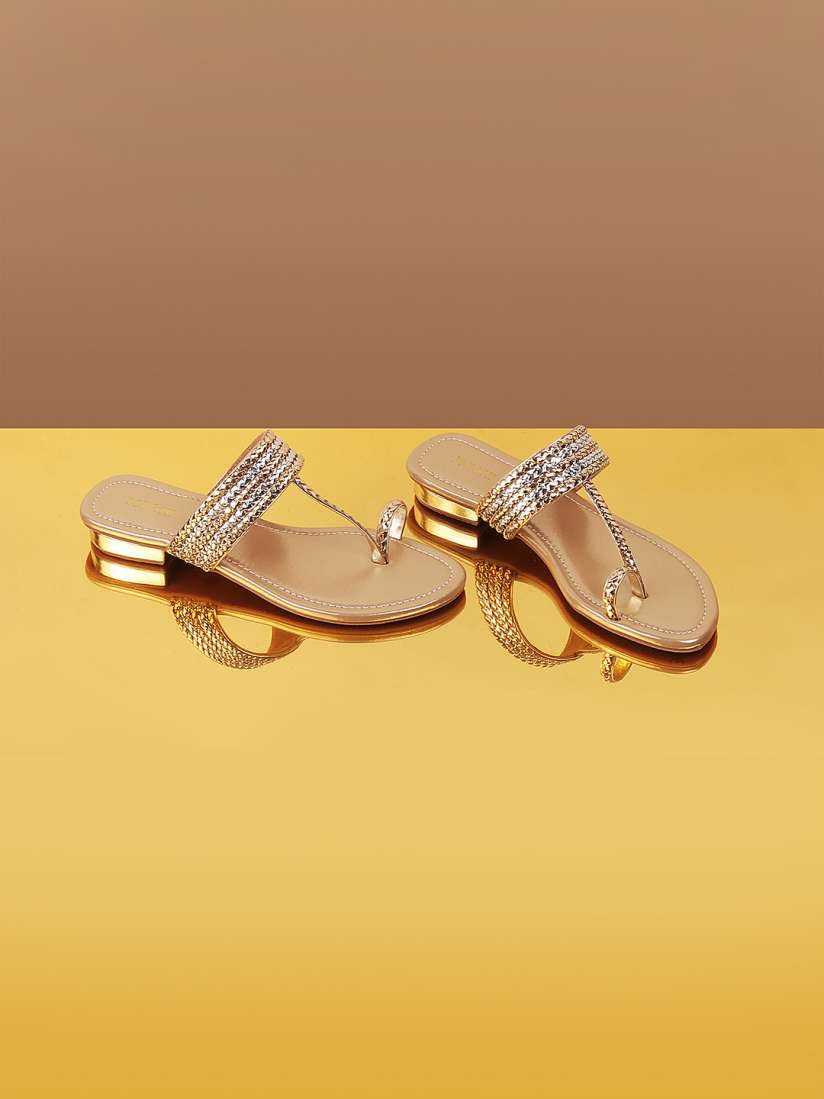 One toe flats clearance