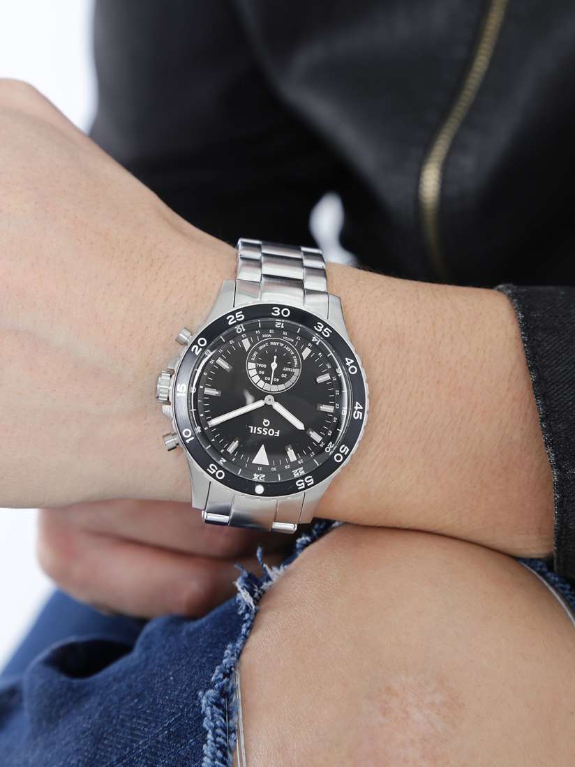 Fossil crewmaster hybrid store