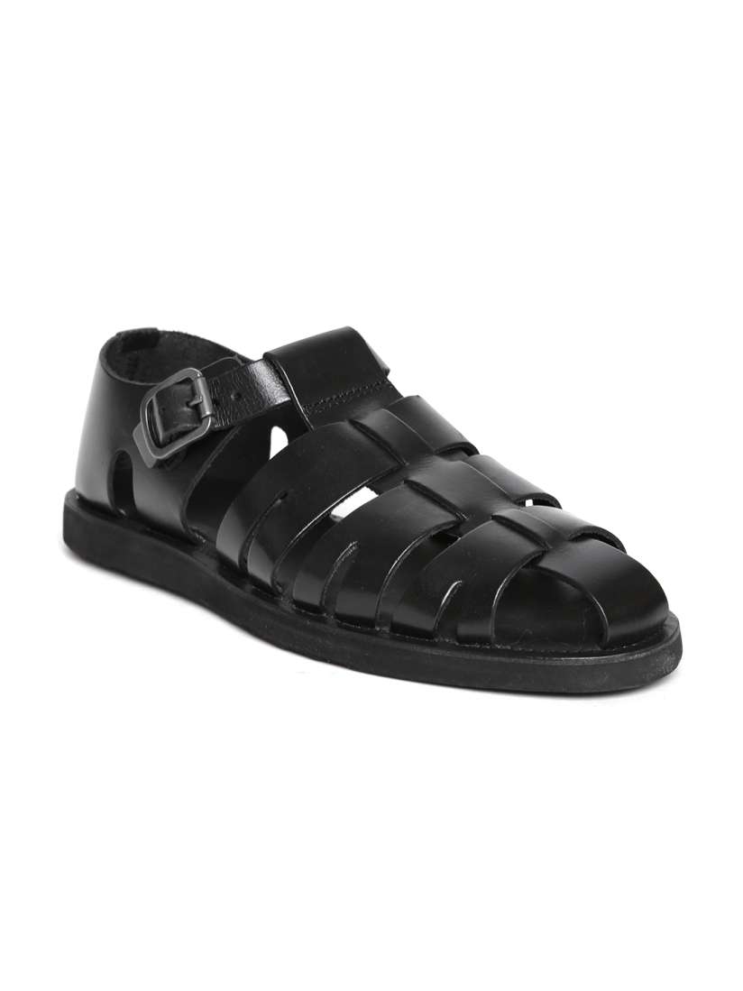 Red tape sandals myntra 2025