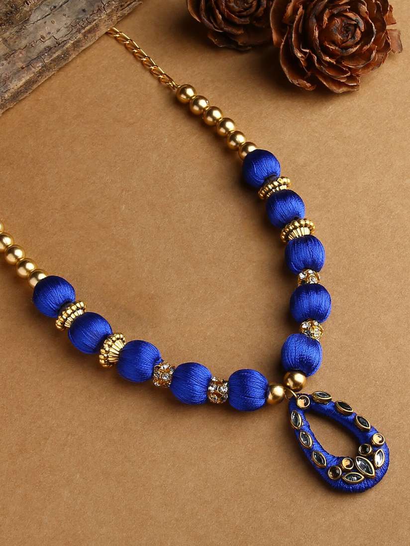 Blue silk thread necklace hot sale