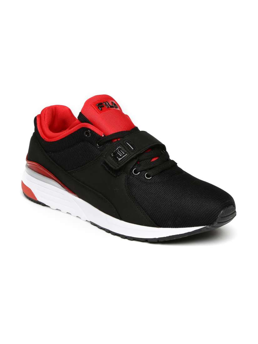 Fila sneakers myntra best sale