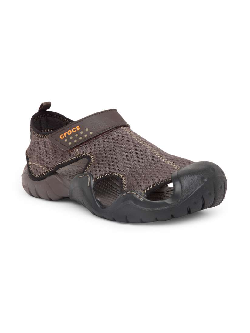Myntra crocs cheap