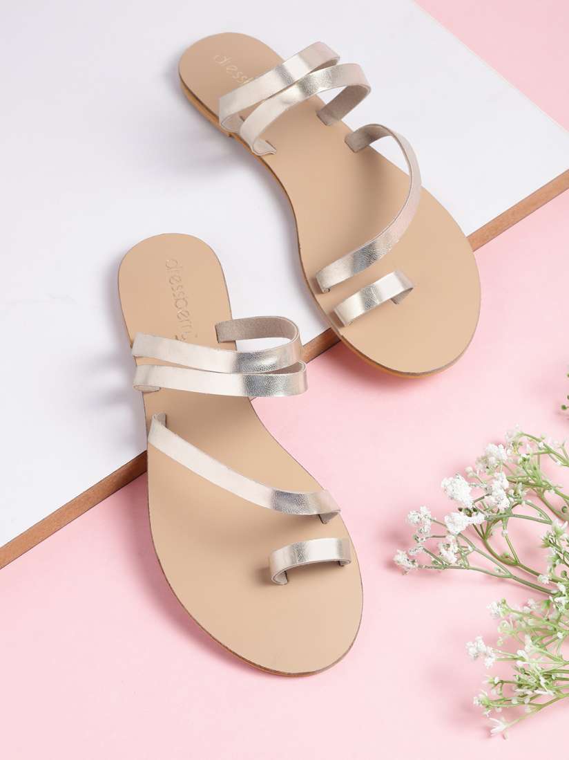 Dressberry flats shop