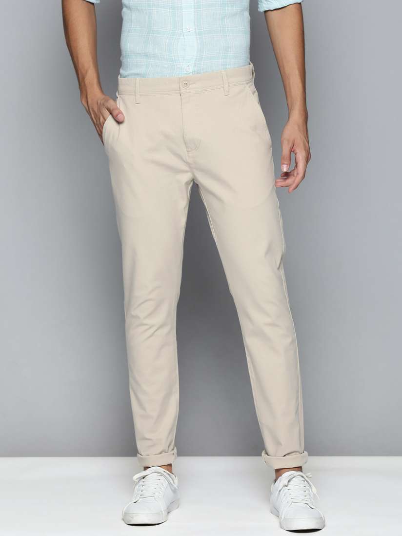 Cream levis store