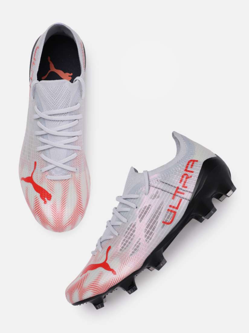 Myntra football shoes discount