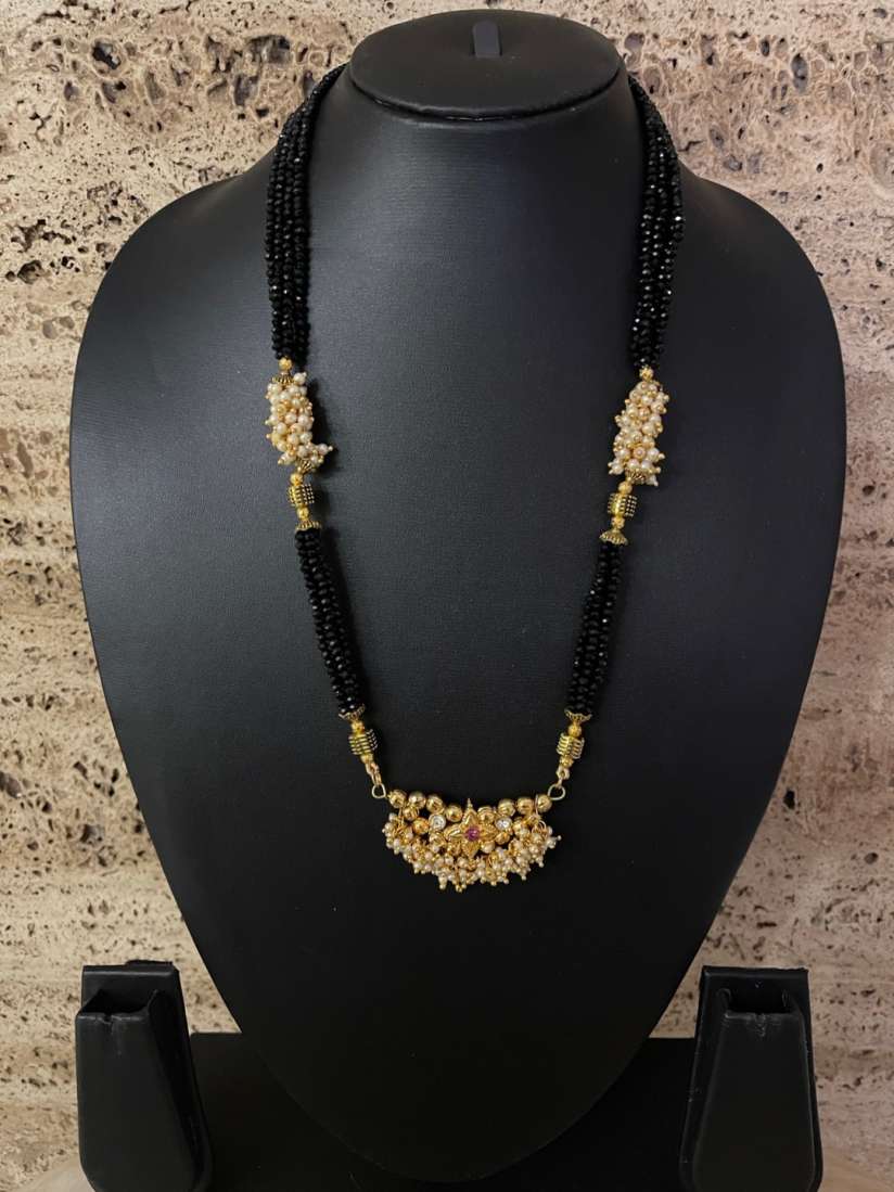 Short black mangalsutra top