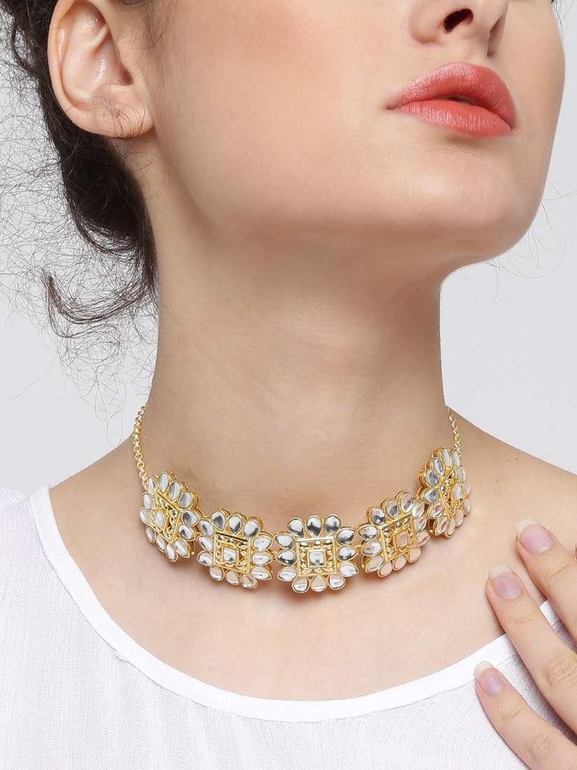 Choker myntra online