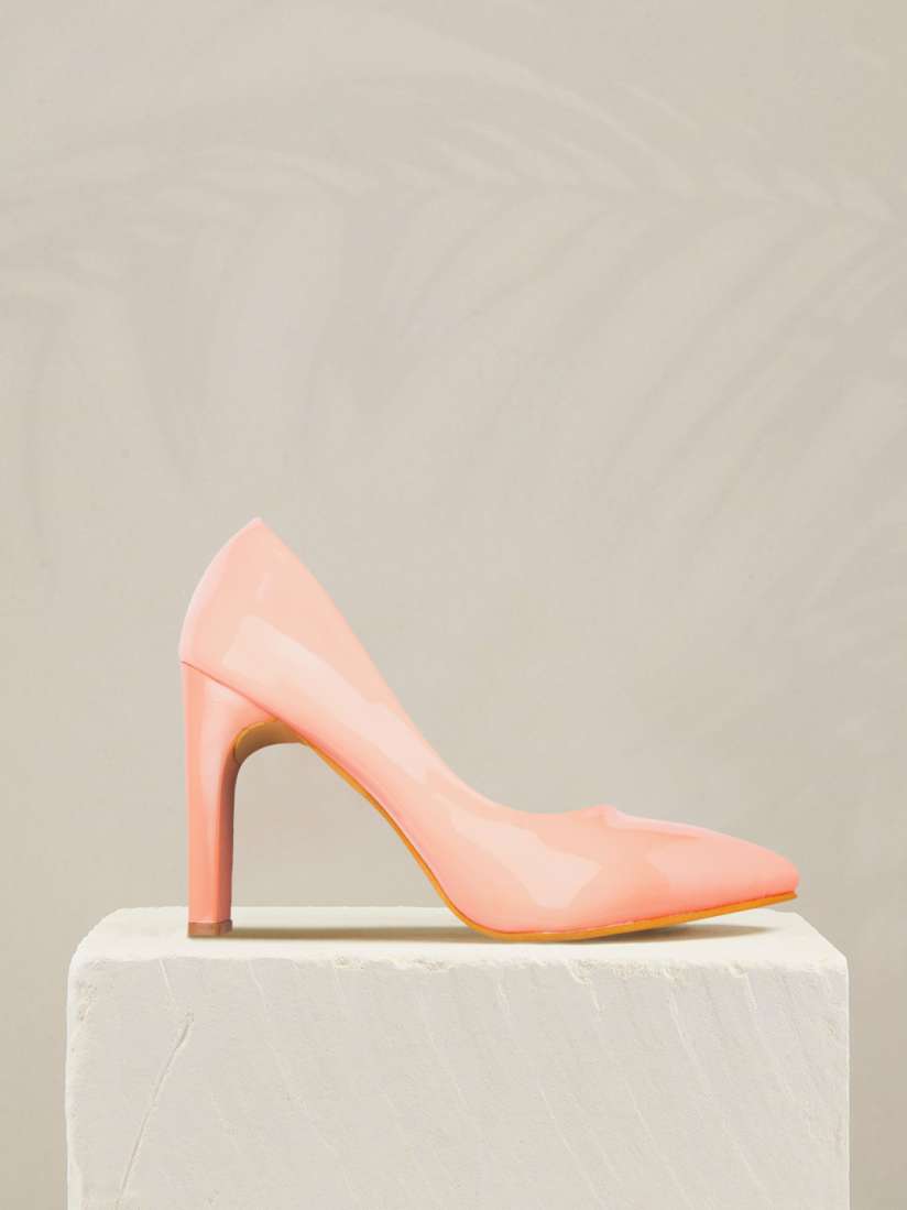 Coloured pumps 2025