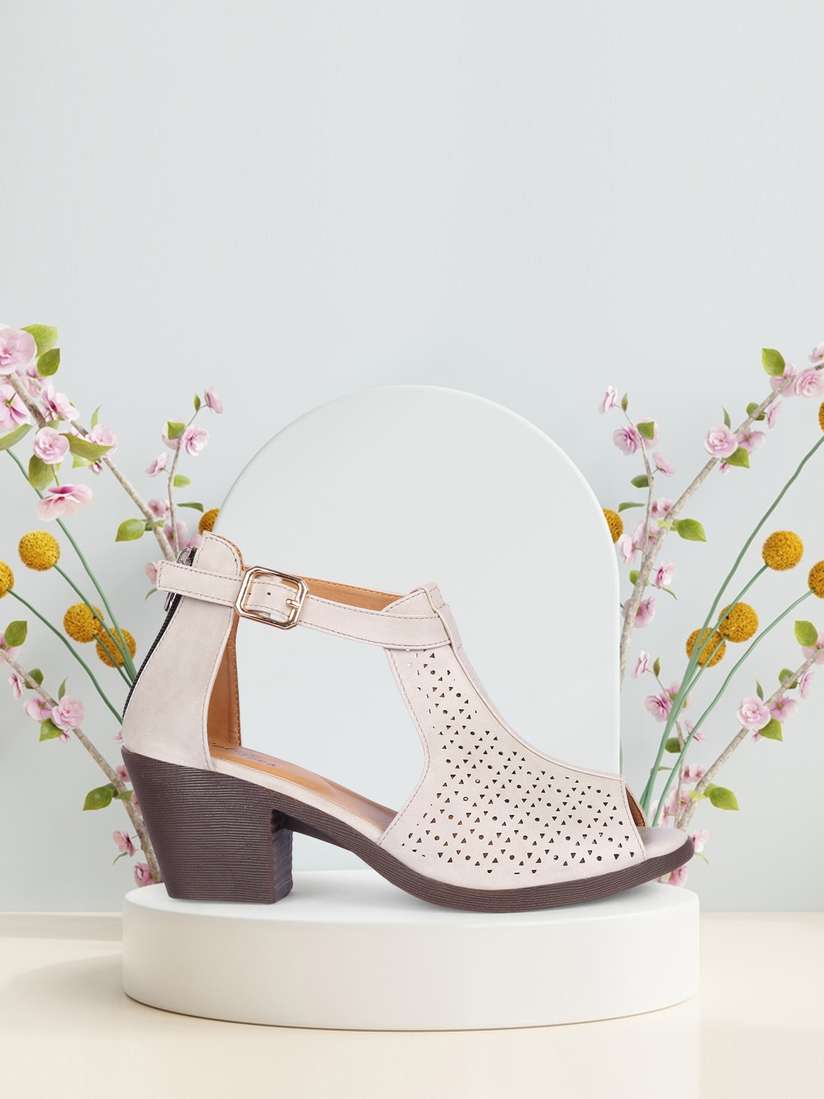 Wedge Bella Toes Sandals Buy Bella Toes Cream-Coloured Embellished