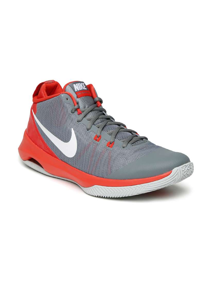 Men's nike air versitile ii basketball shoe best sale