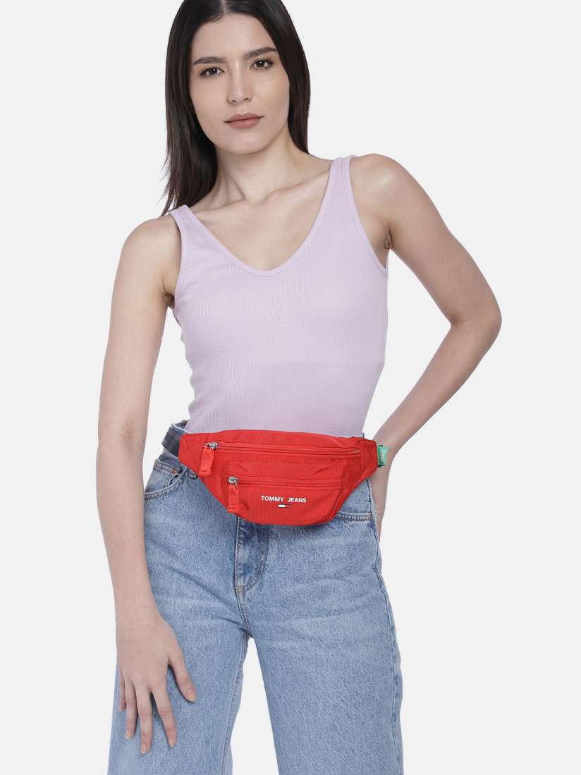 Fanny pack tommy hilfiger red store