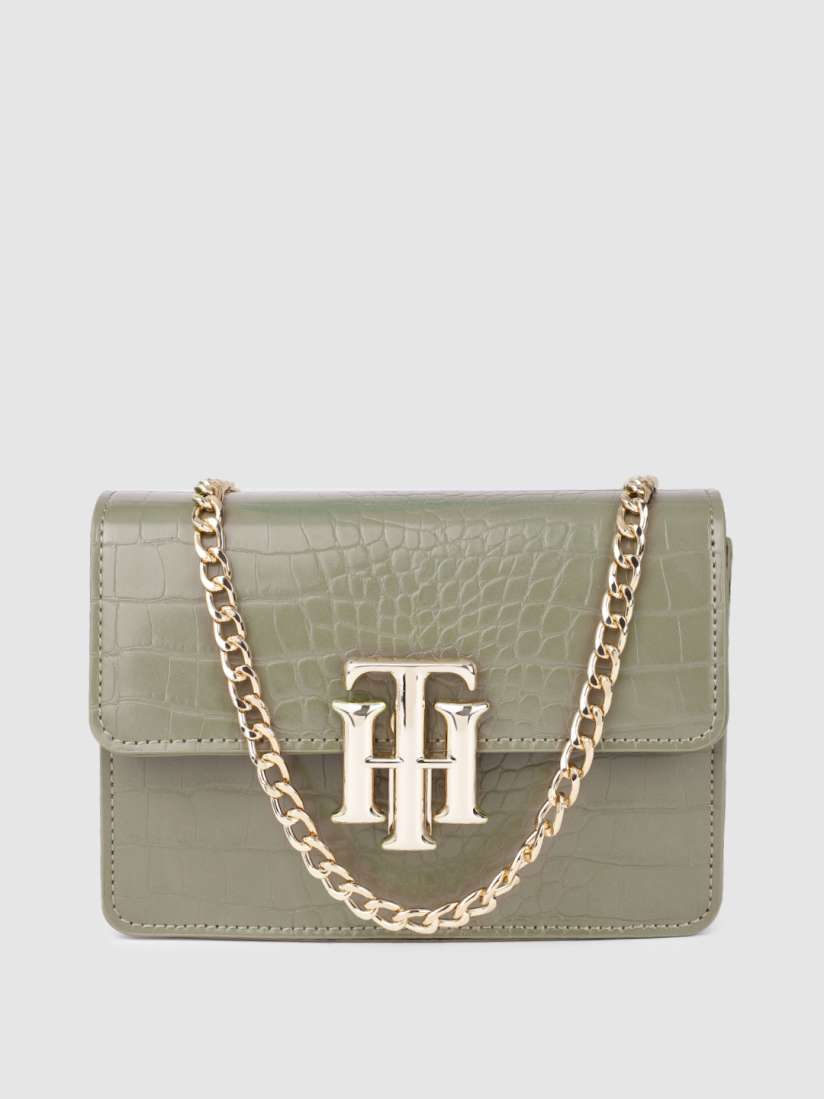 Tommy hilfiger bags myntra new arrivals