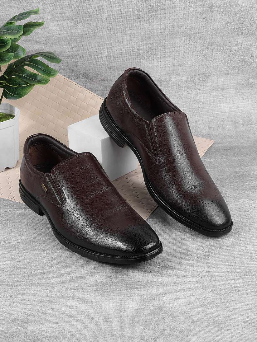 Myntra mochi shoes store