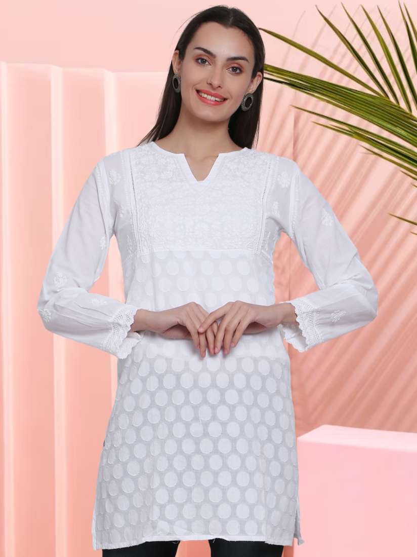 White kurtis on myntra on sale