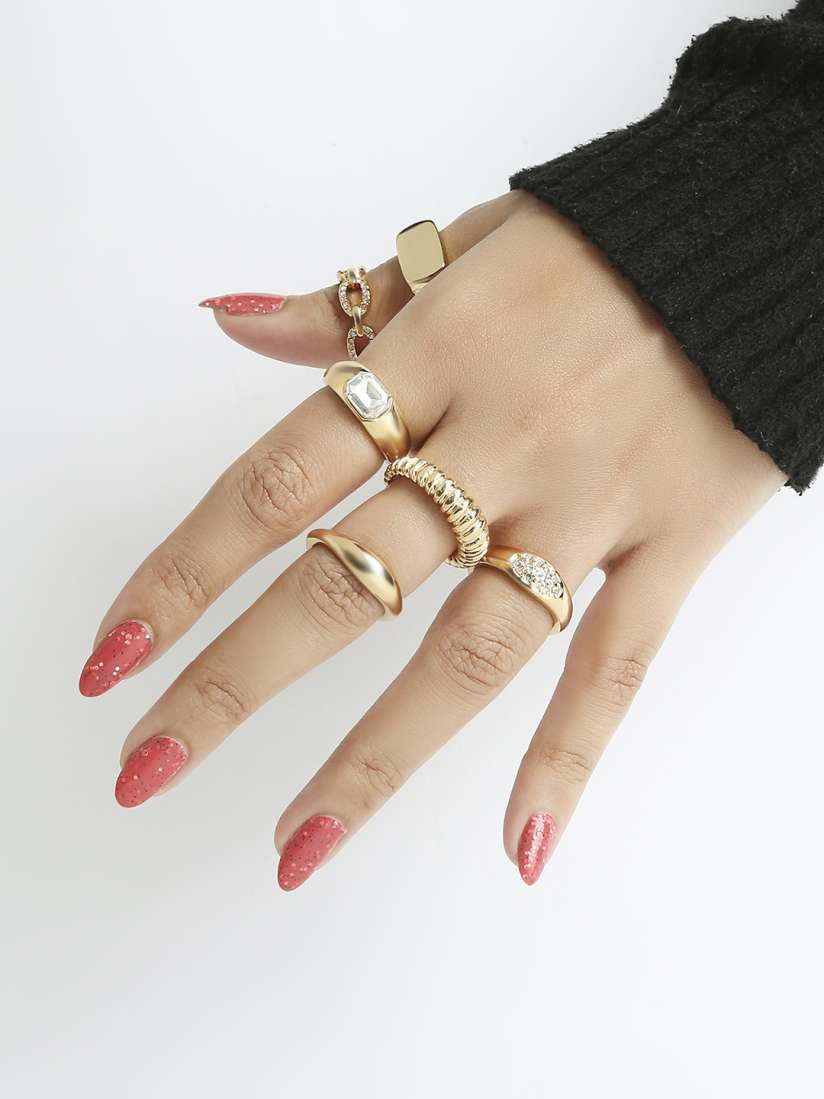 Rings on myntra shop