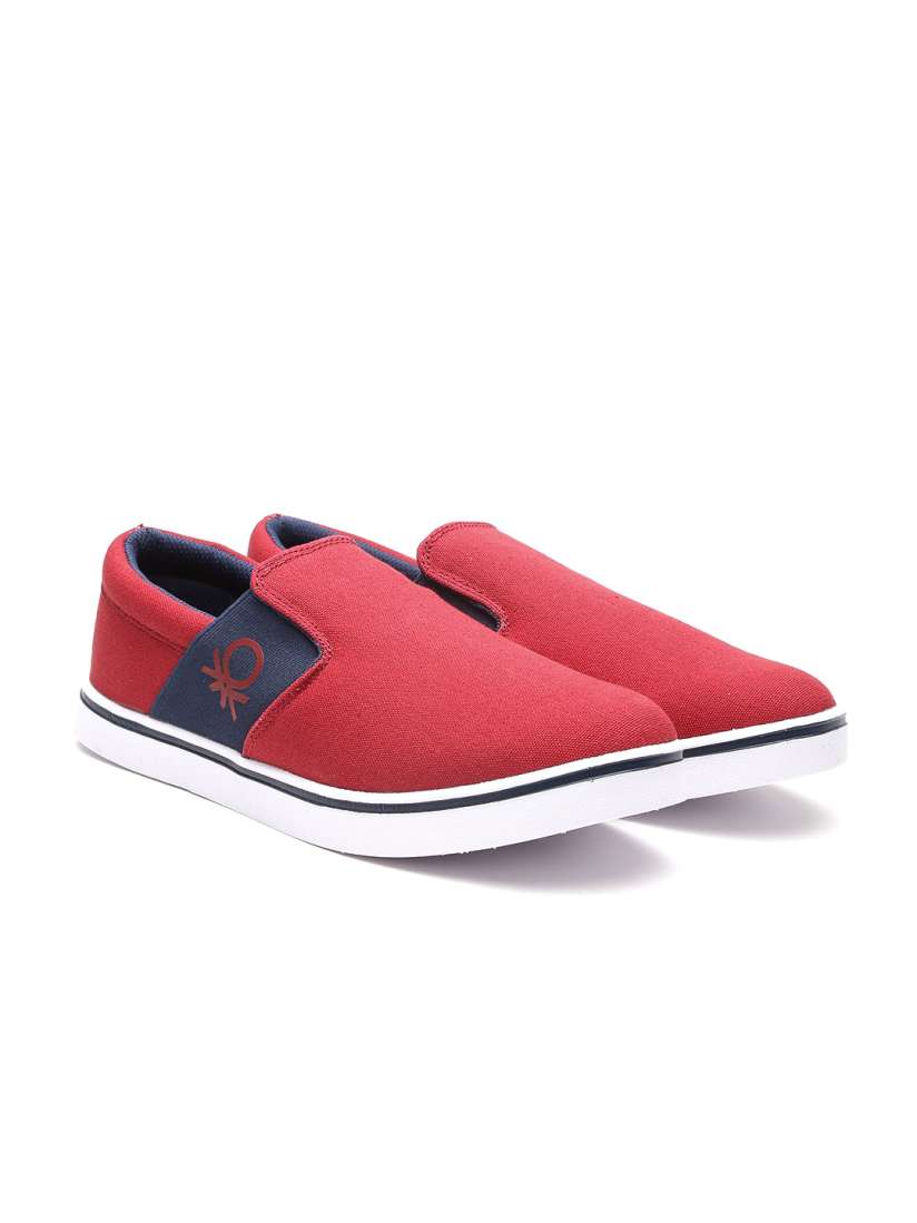 Benetton slip on shoes store