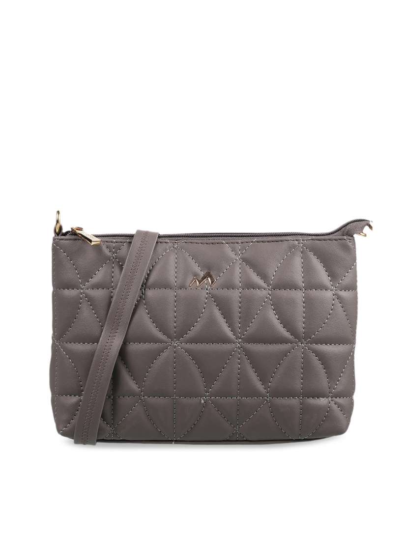 Ladies sling bag myntra 2025