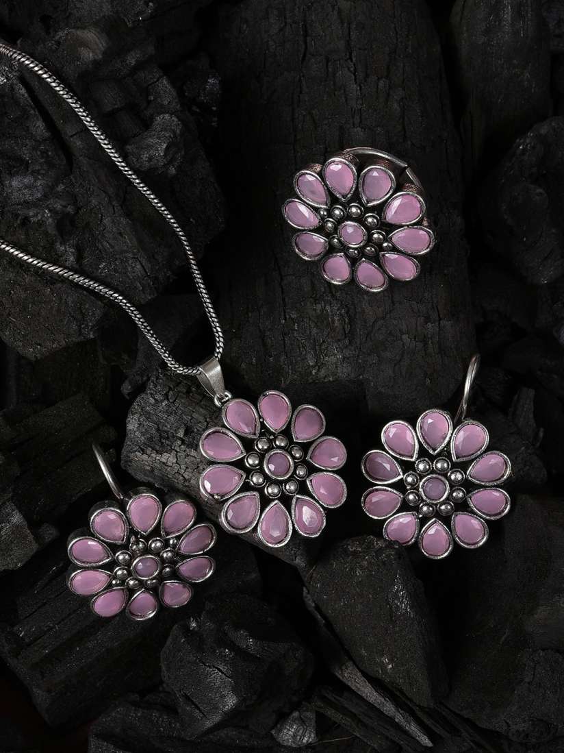 Flower jewellery myntra 2025