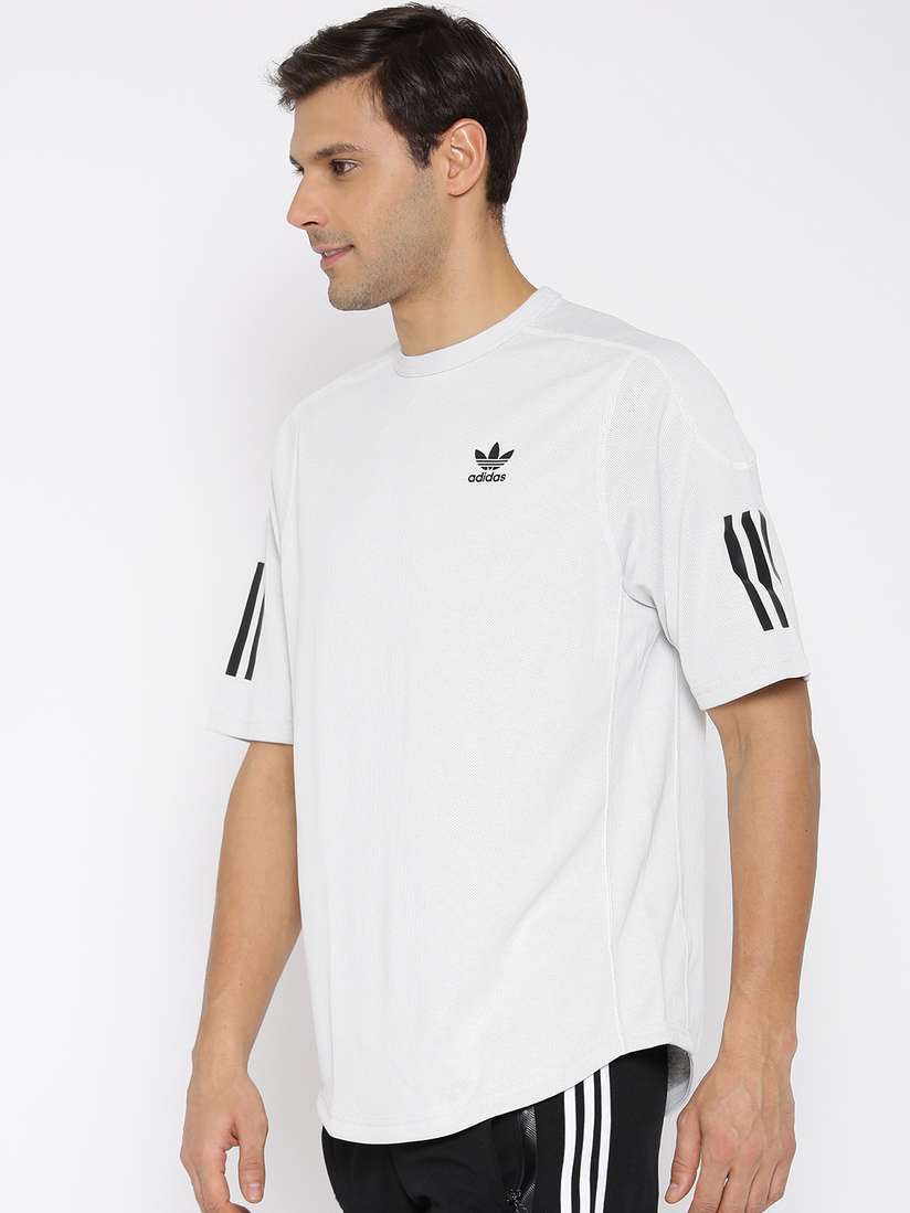 Buy ADIDAS Originals Men Off-White S/S Jersey Solid Round Neck T-shirt -  Tshirts for Men 1760110 | Myntra