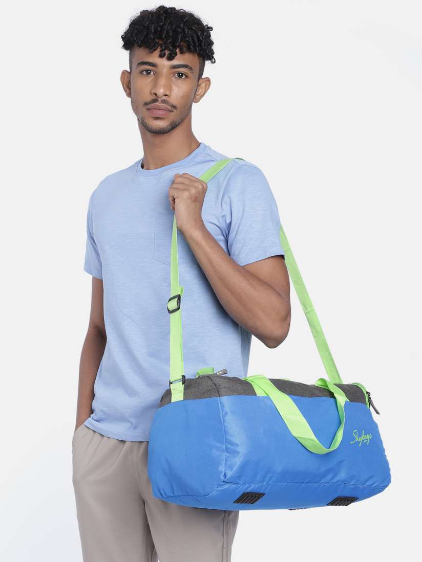 Skybags gym bag cheap