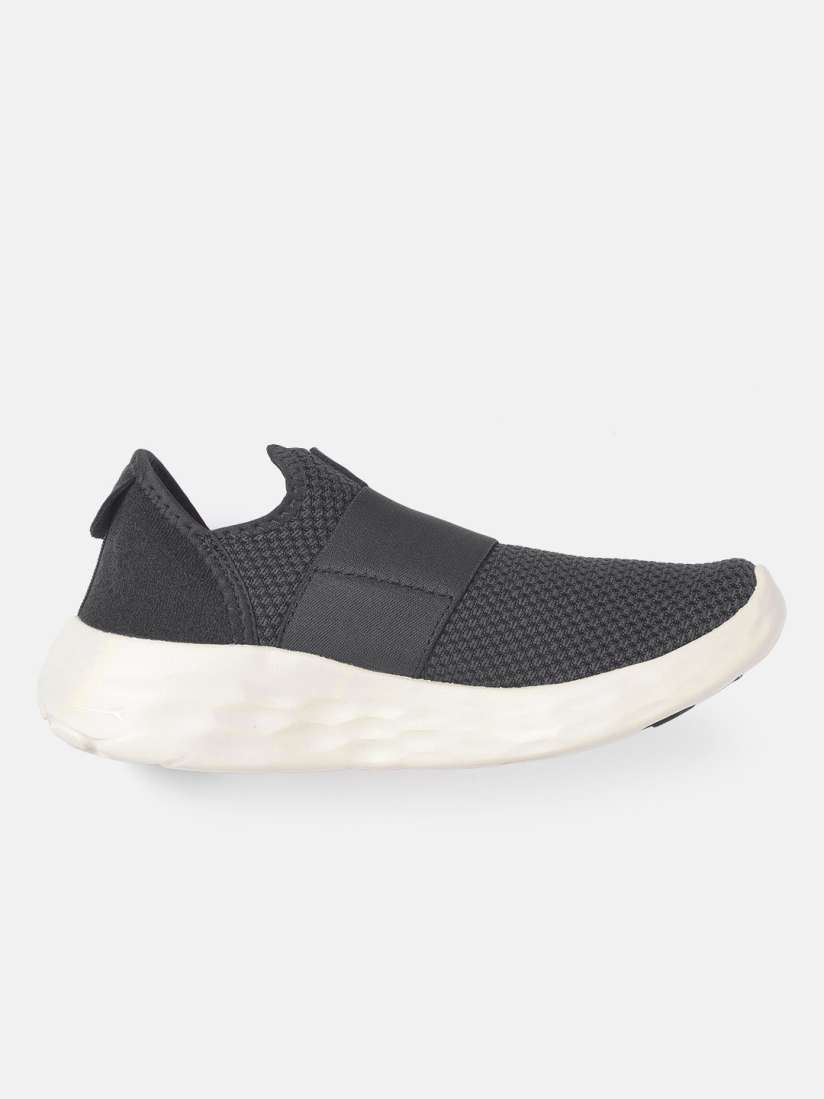 New balance pull on sneakers clearance