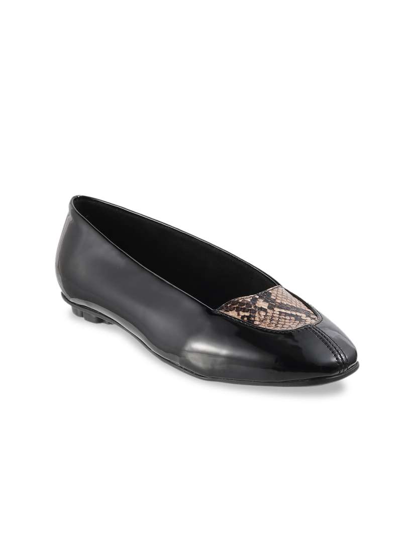 Catwalk black flats on sale
