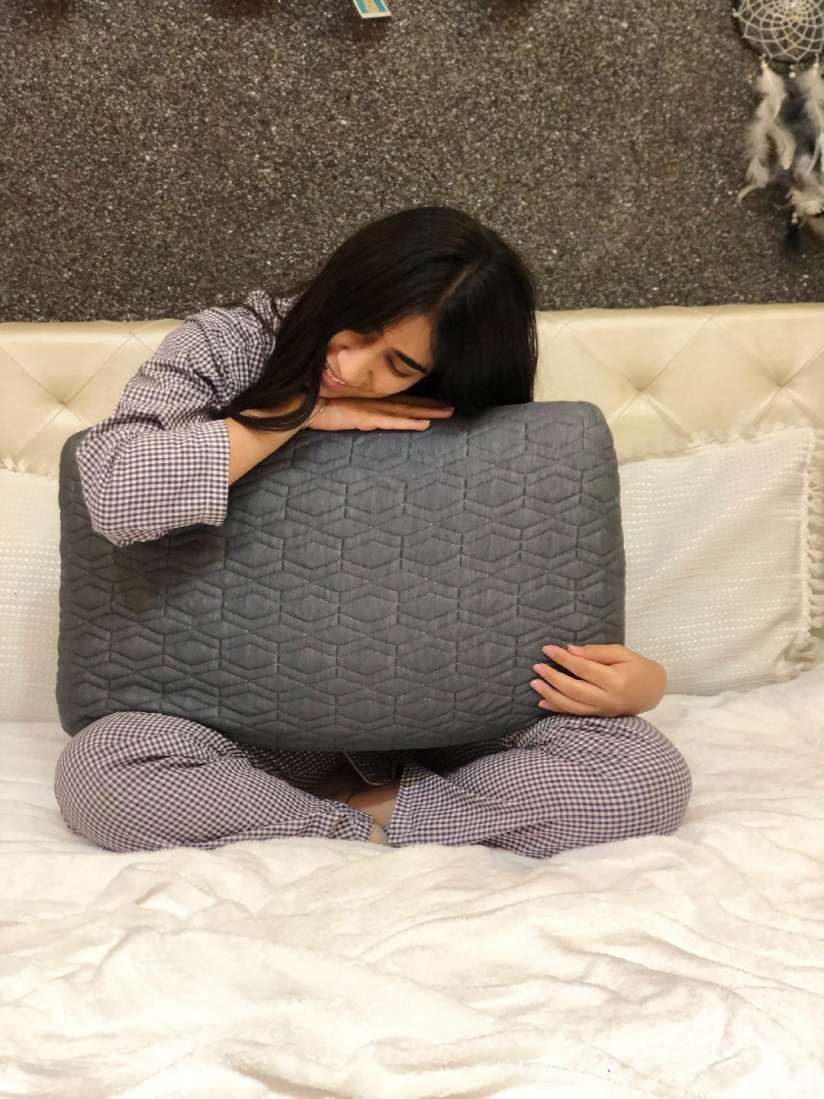 Solid foam bed pillows cheap