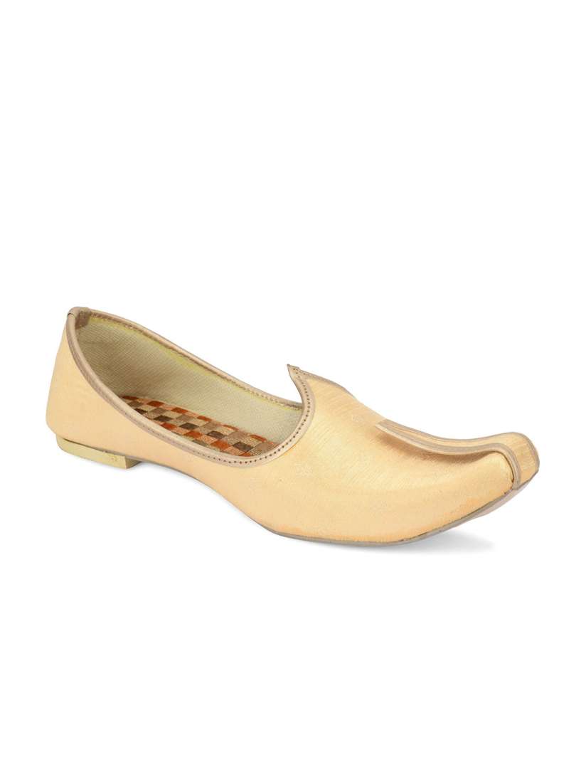 Buy DESI COLOUR Men Gold Toned Printed Mojaris Casual Shoes for Men 17982158 Myntra