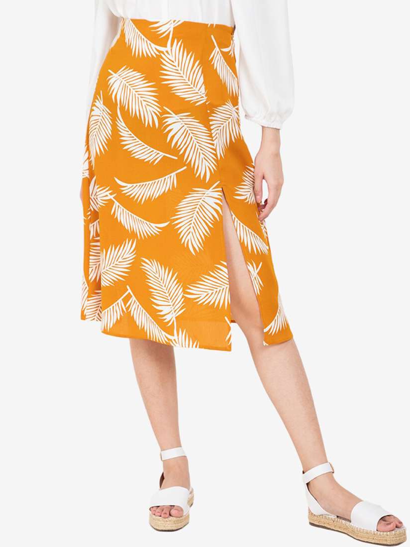 Yellow skirt myntra top
