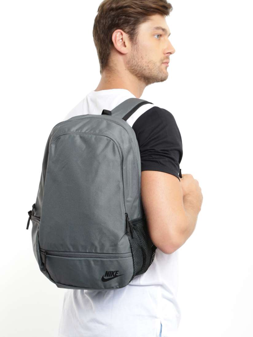 Nike unisex classic north solid backpack best sale